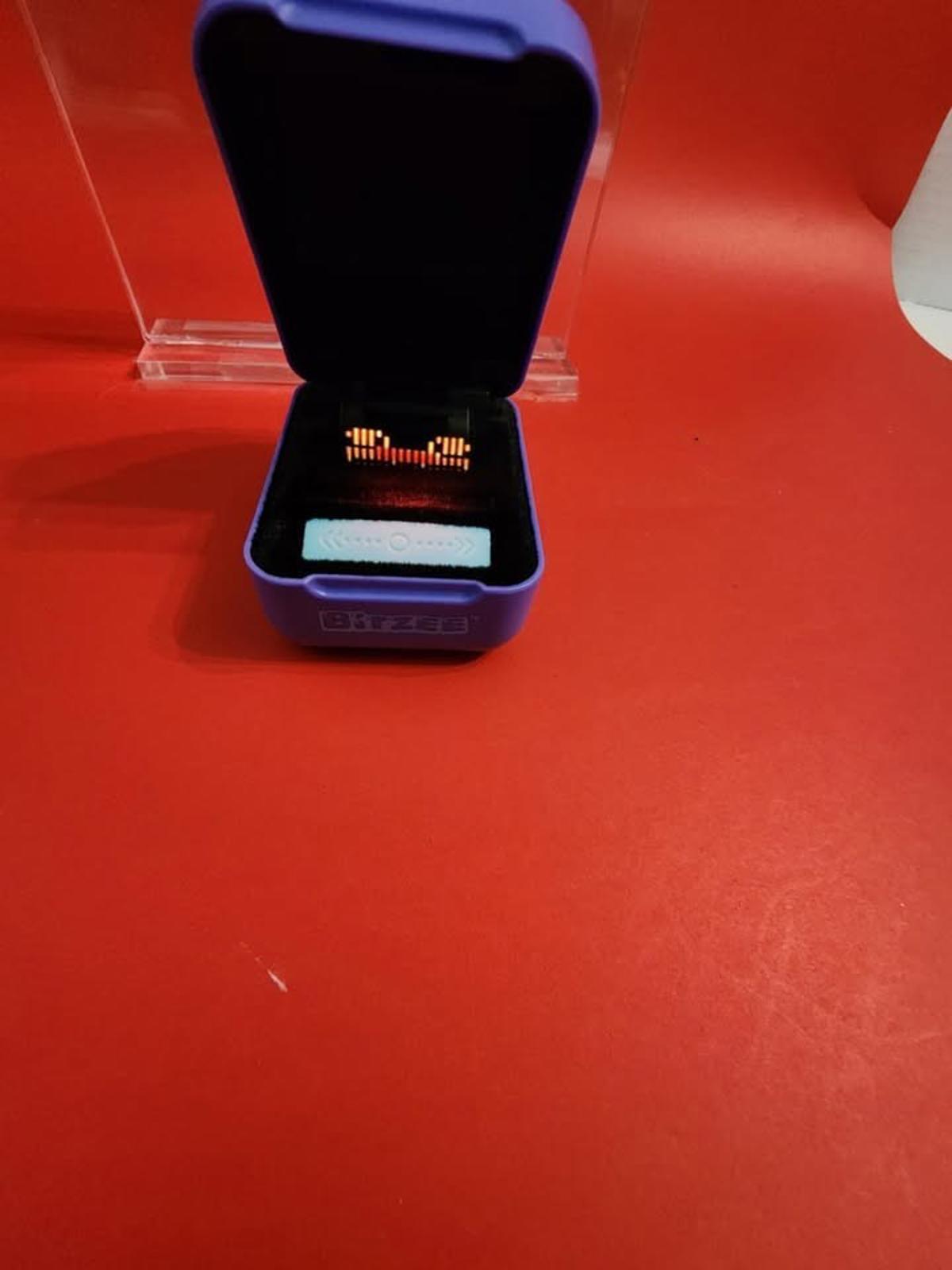Bitzee Magicals Interactive Toy with 15 Characters Inside like new!!!!