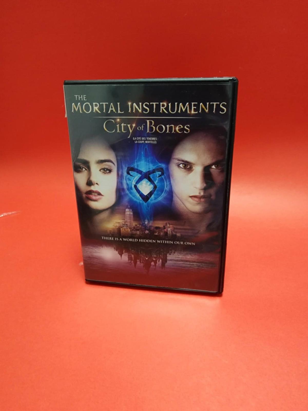 The Mortal Instruments: City of Bones dvd Bilingue! disc is like new!