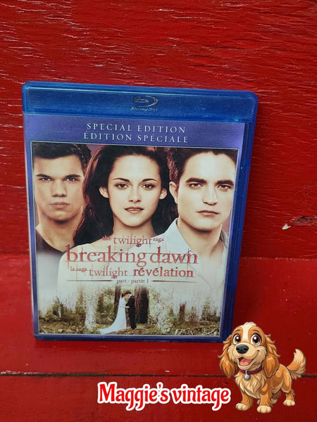 Twilight Breaking dawn Part 1 Blu-ray (Special Edition) *BILINGUE DISC LIKE NEW