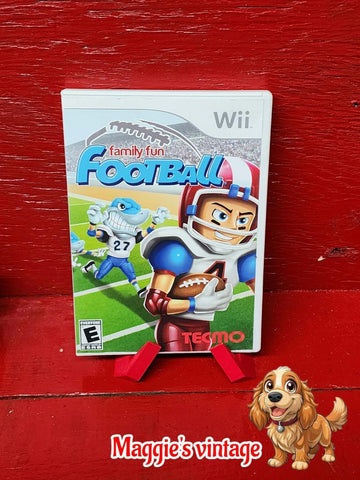 Family Fun Football (Nintendo Wii, 2009) CIB DISC LIKE NEW