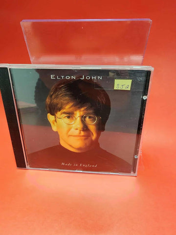 Elton John - Made In England. CD  *CD LIKE NEW*