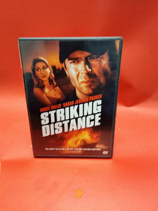 Striking Distance (DVD) Action Bilingue Like new!